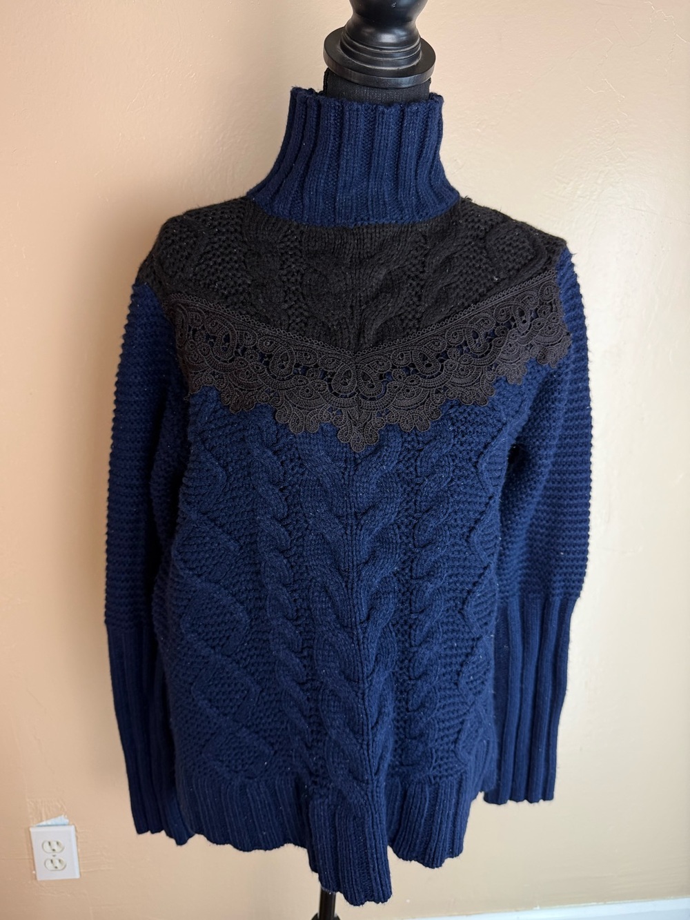 Simply Vera Wang Cable Knit Turtleneck in Blue & Black Size Medium